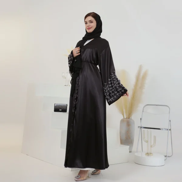 Pearl Essence Abaya - Image 5